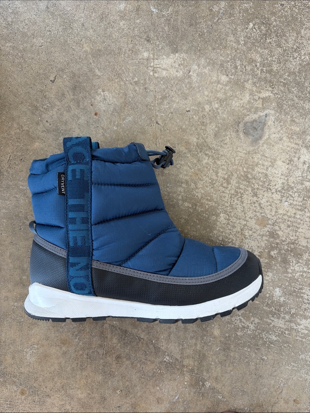 The North Face Kids Blue and Black Insulated Snow Boot